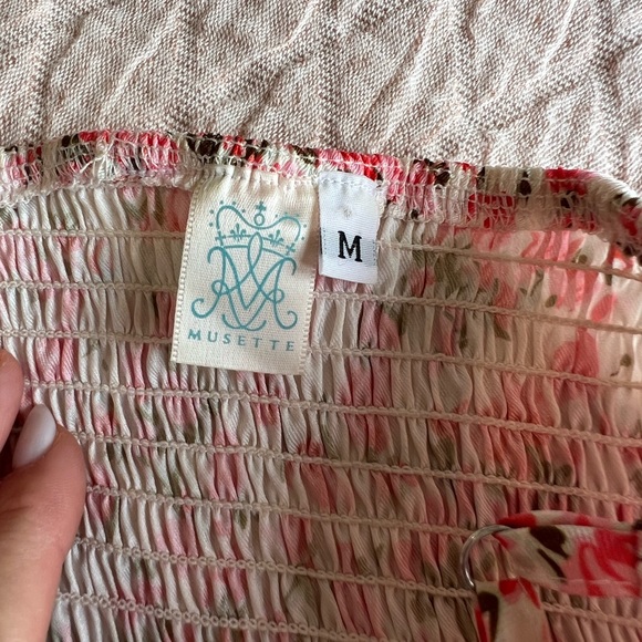 Super cute girly top - Picture 3 of 3